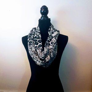 # C13  Leopard Print Scarf